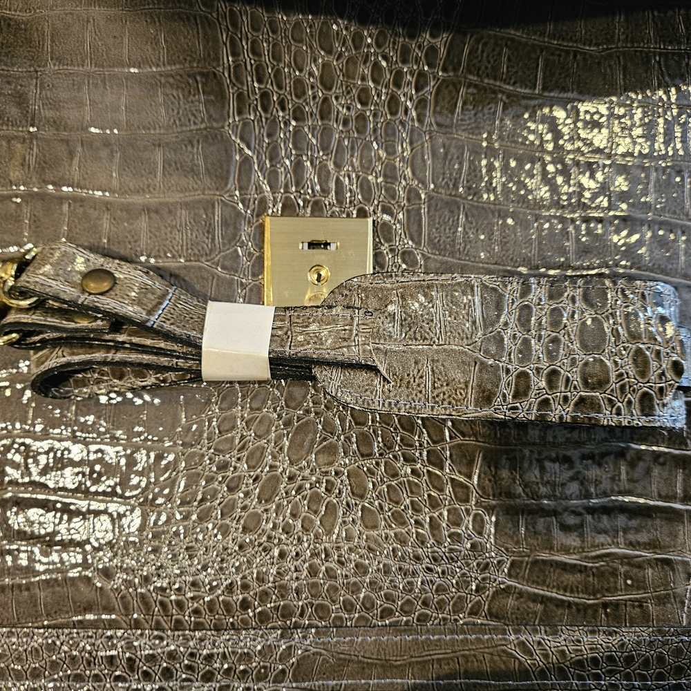 Genuine Leather Briefcase - Crocodile Pattern - Picture 9 of 11